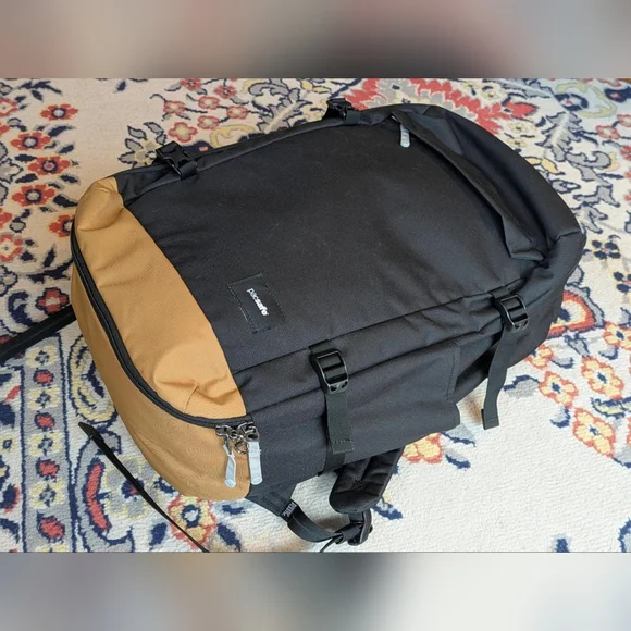 Pacsafe Go Anti-Theft 44L Carryon Backpack - Picture 3 of 12